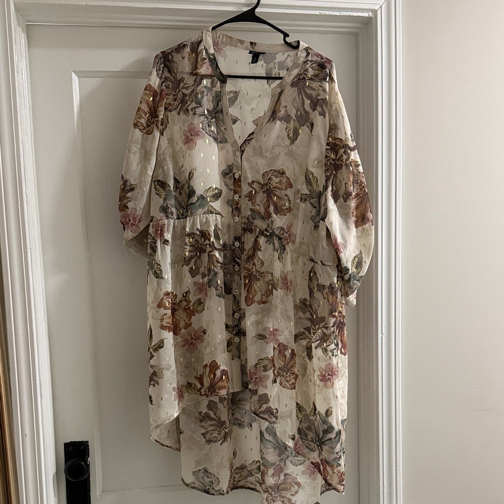 Floral‎ Button-Down Top